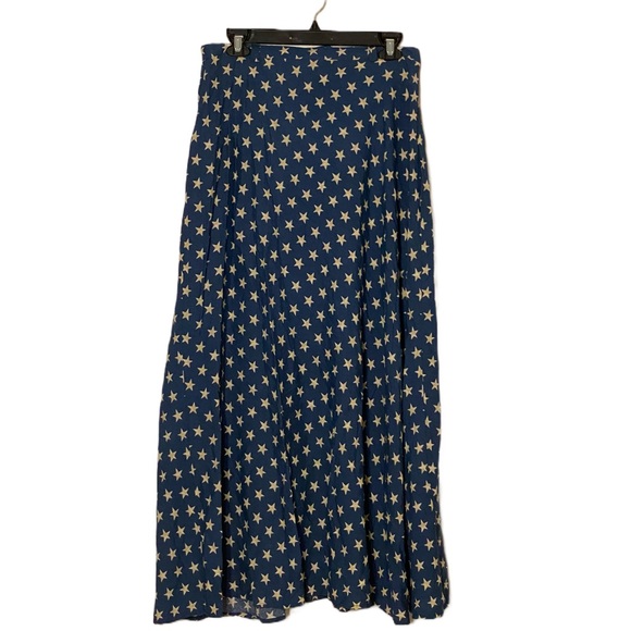 Sharon Young Dresses & Skirts - Sharon Young Blue Star Print Maxi Skirt with Back button and zipper